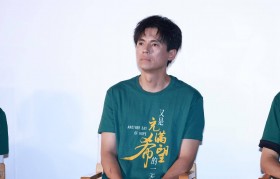 演员宋宁峰承认出轨时还带着女儿，“不配当你爸爸”